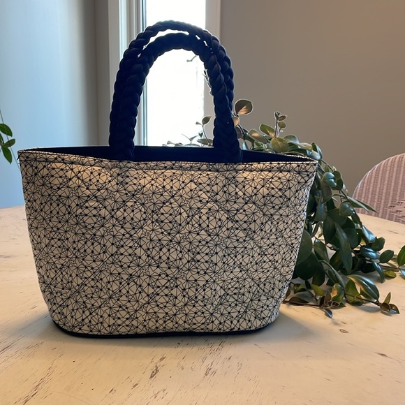 Vintage NaRaYa Quilted Purse - Picture 6 of 7